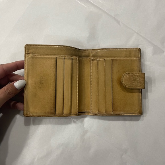 Chanel Tan Caviar Leather Bifold Wallet - Picture 3 of 12